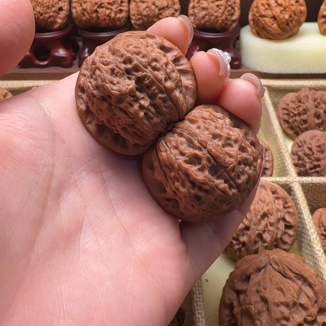 双***堡文玩核桃吊坠36全品血麒麟