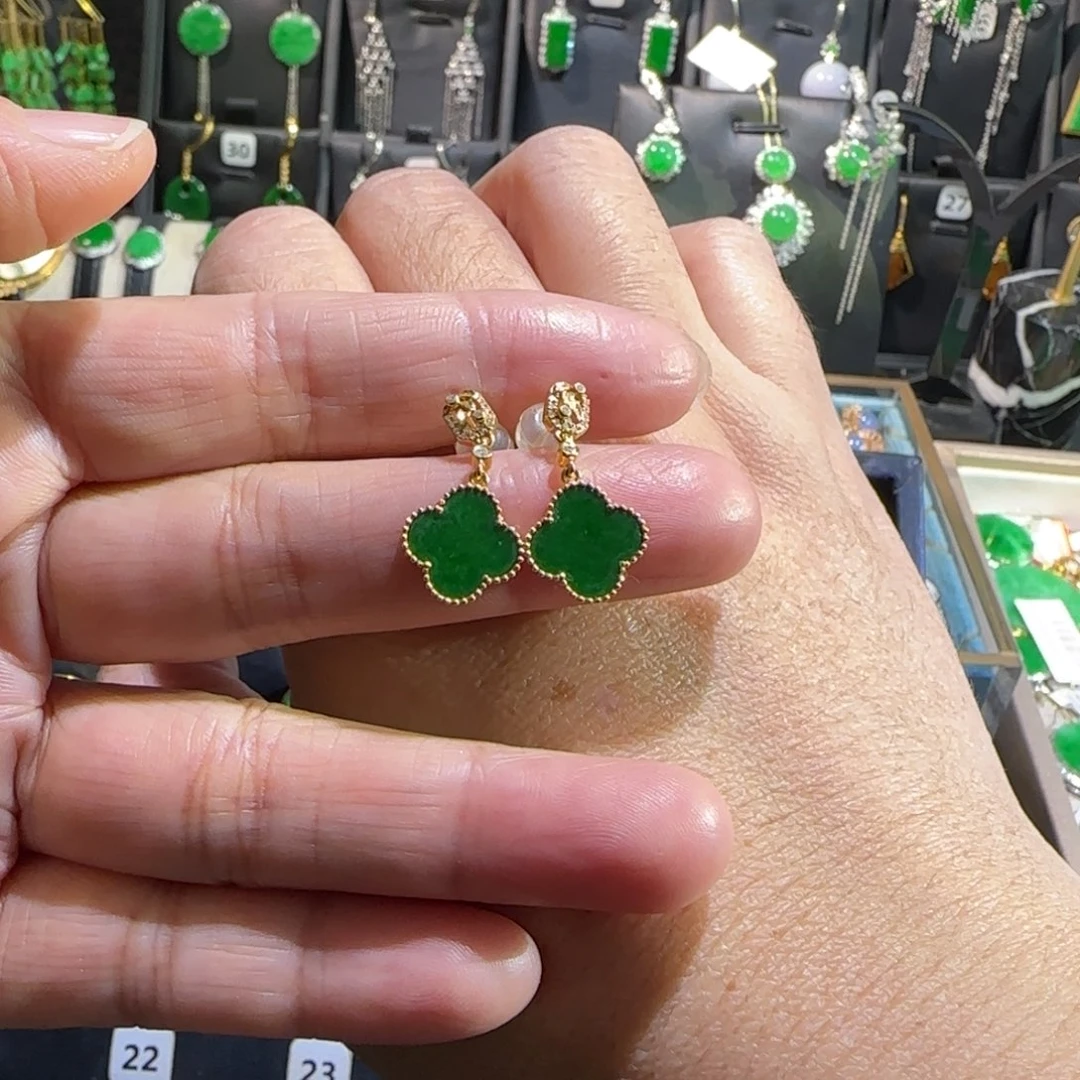 翡翠18K金镶嵌颈饰耳钉