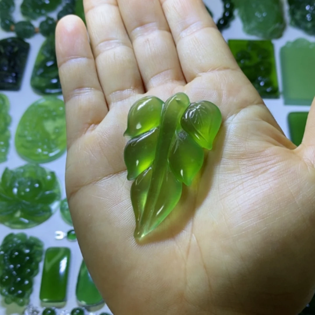 【闪购商品】未镶嵌蛇纹石玉颈饰