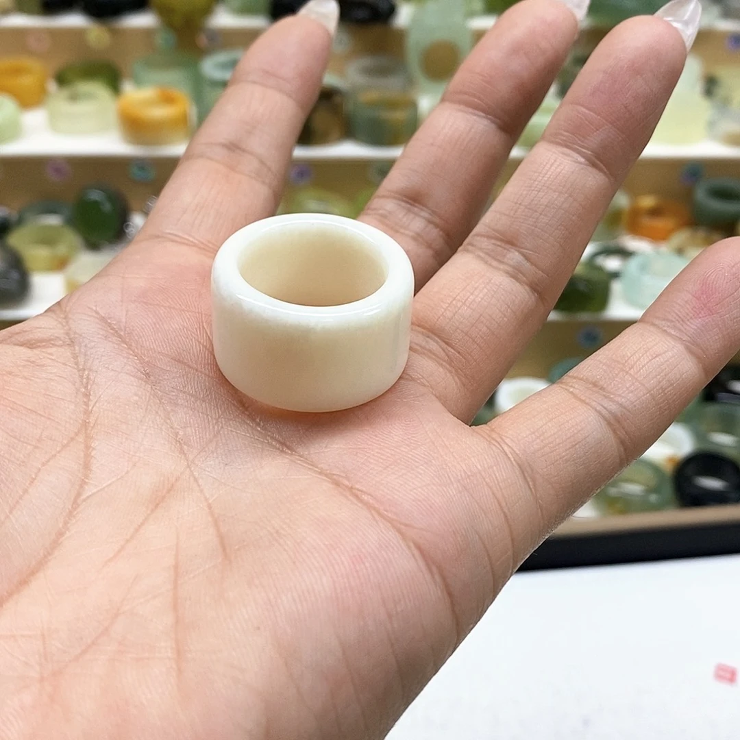 岫玉未镶嵌天然玉石对****！