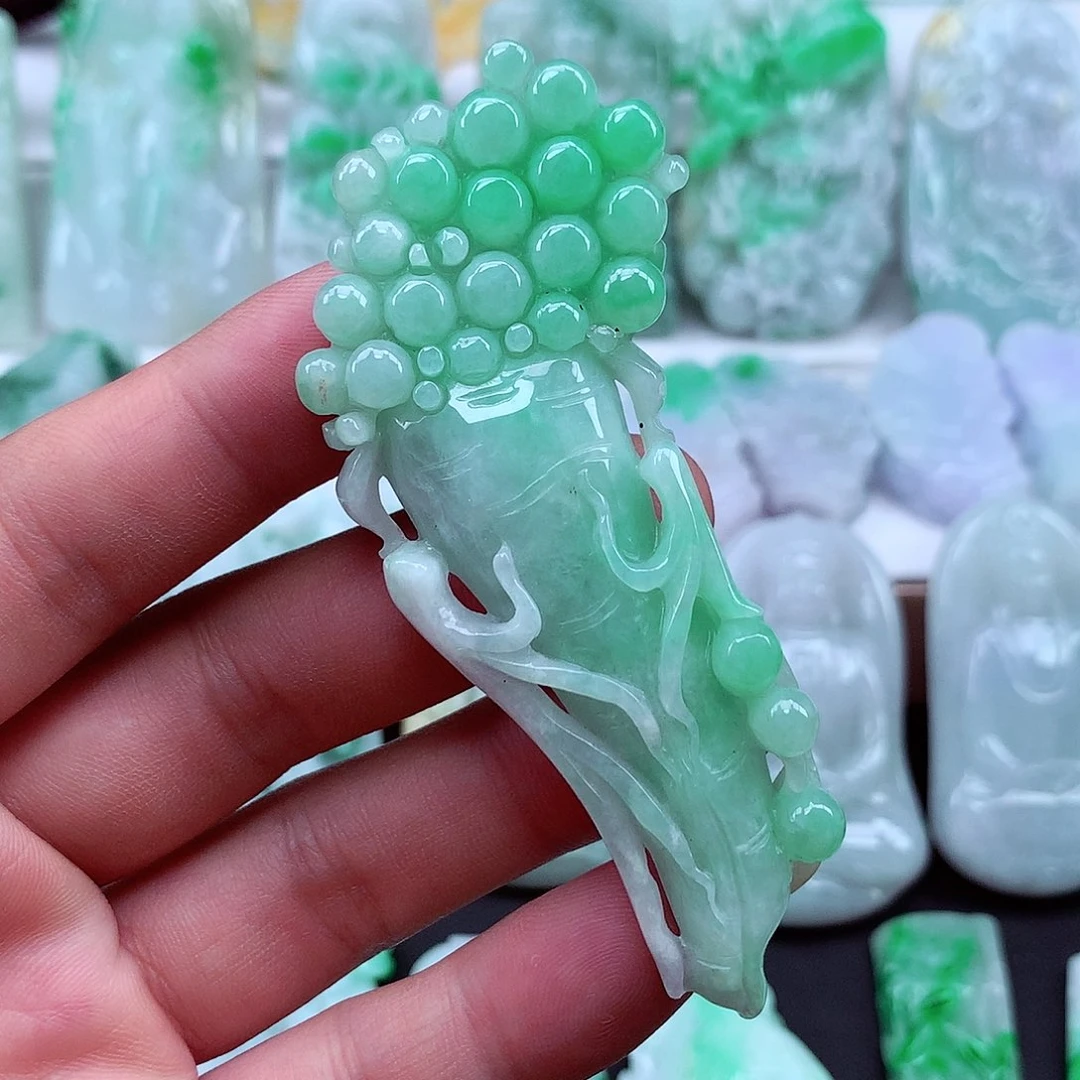 翡翠未镶嵌颈饰翡翠吊坠