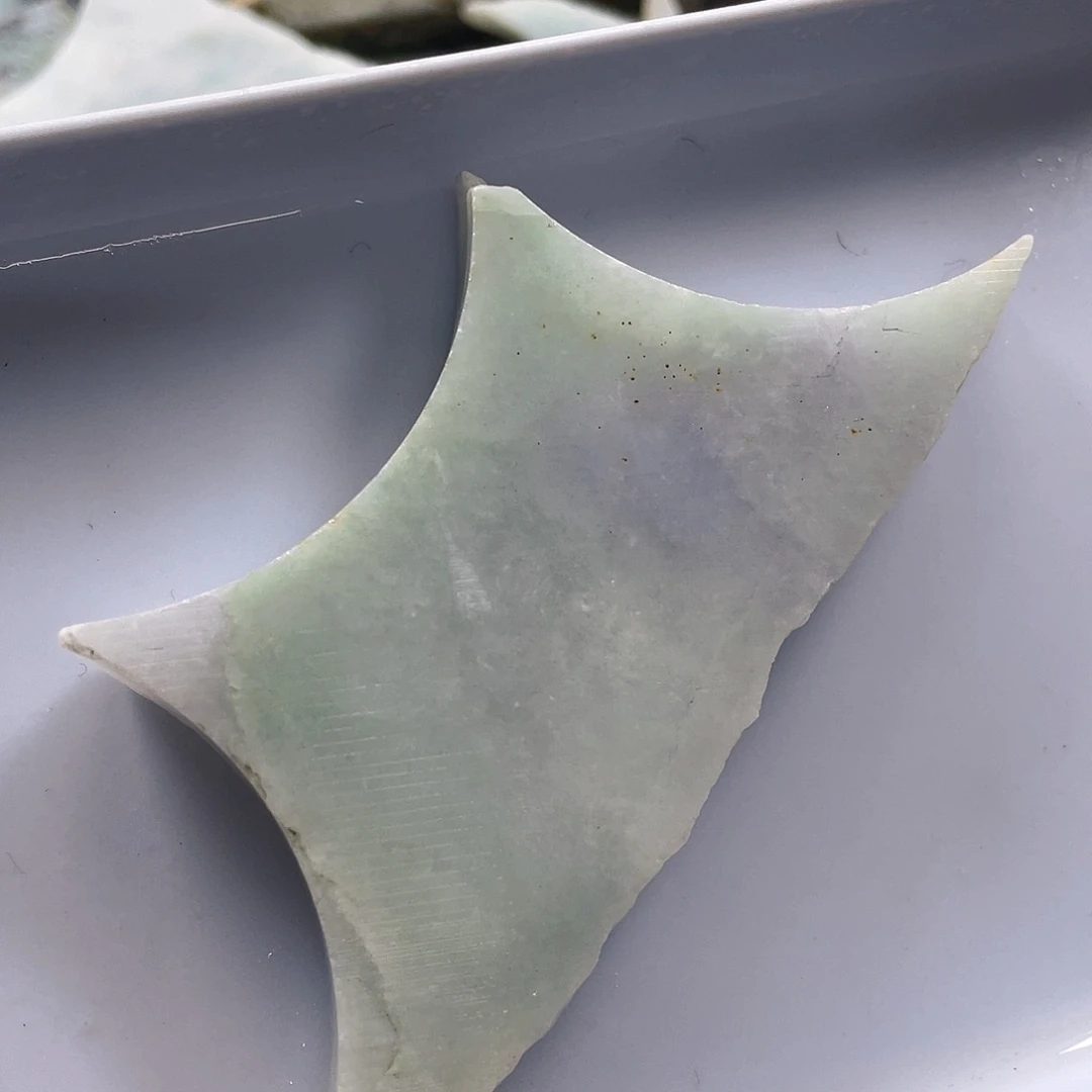 未镶嵌挂件翡翠1