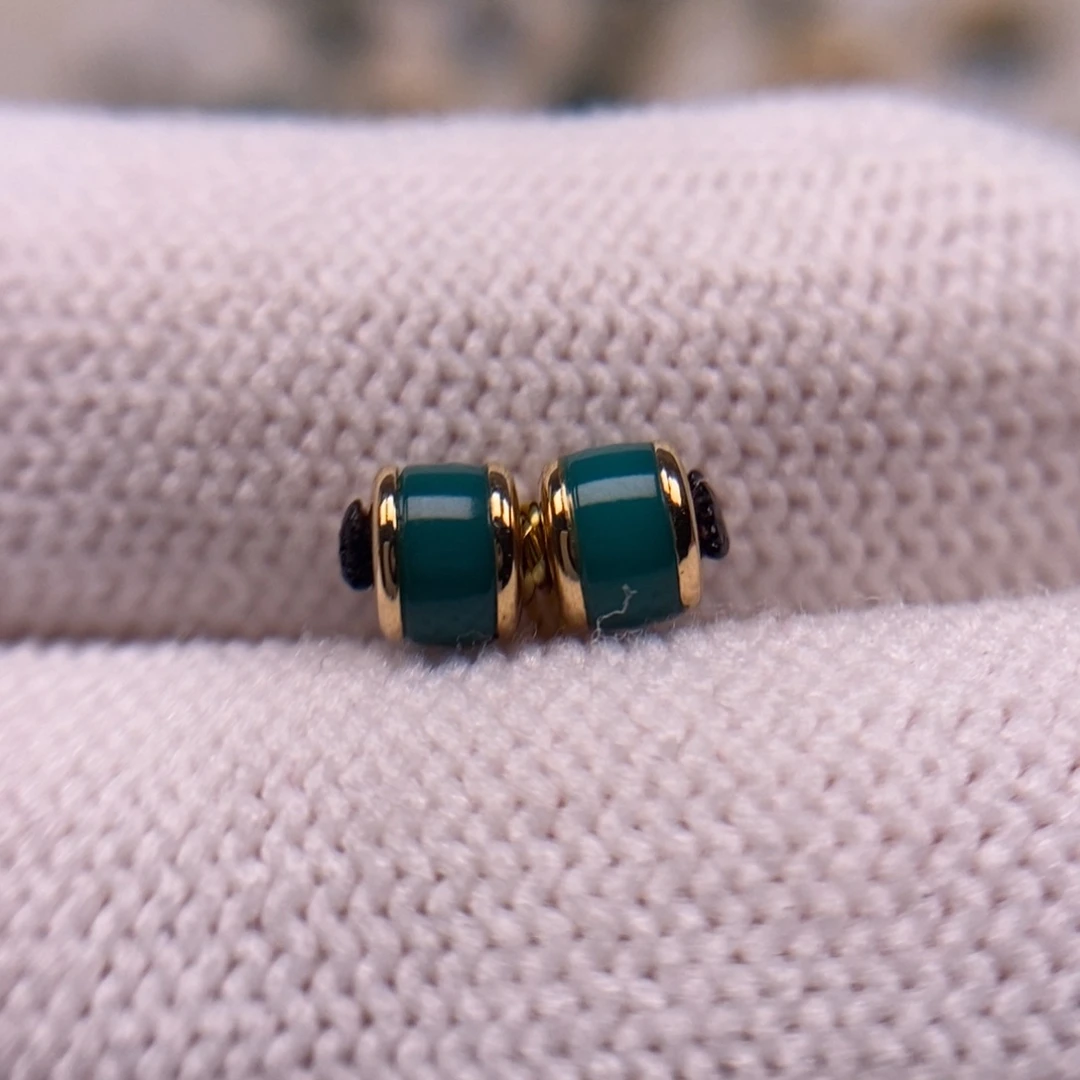 18K金镶嵌绿松石汉堡对珠4.6mmAA390