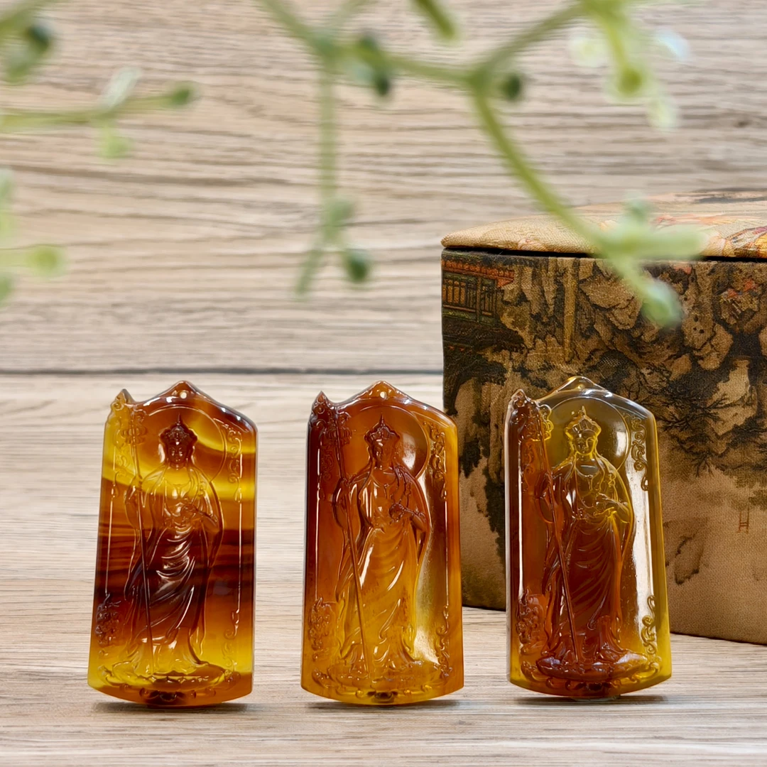 发一个【青玄珠宝】琥珀地老师吊坠（多样性定制发一）