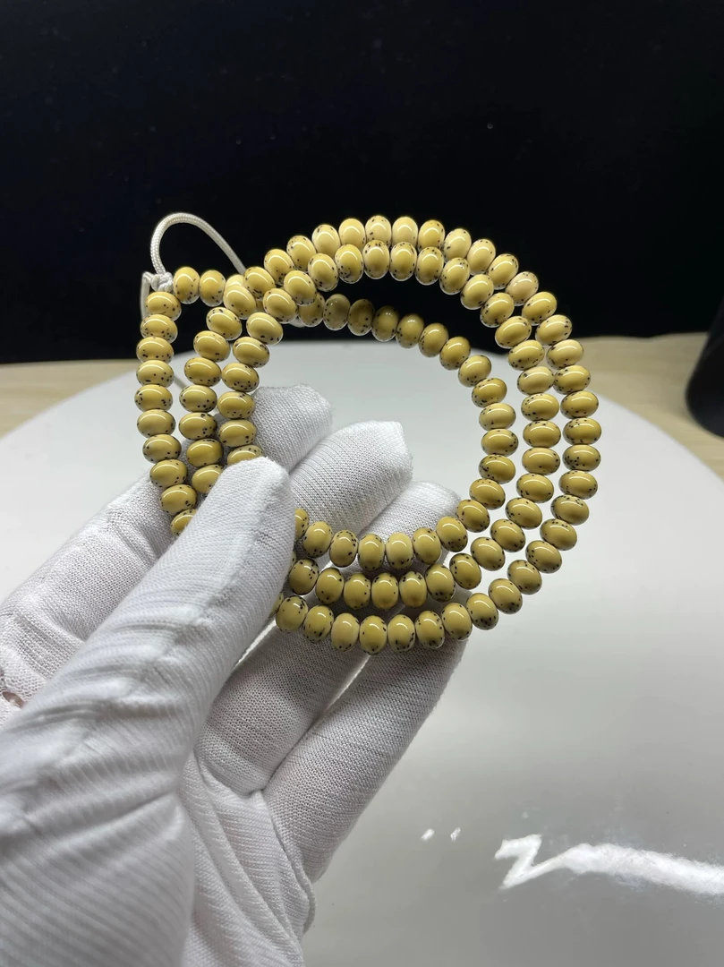 星月菩提原生态石玉瓷白金黄底色7/5河豚
