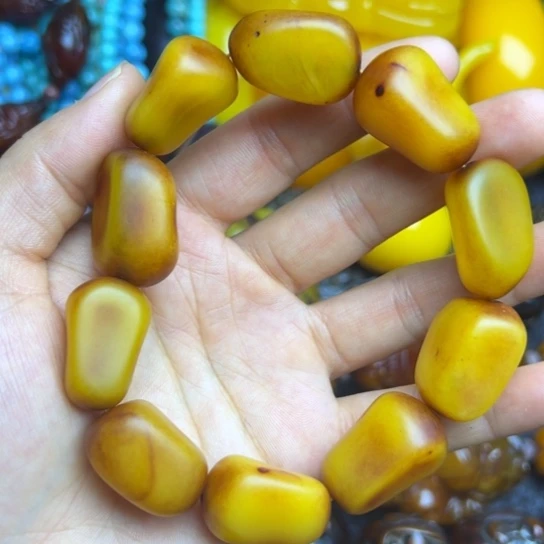 琥珀未镶嵌手链蜜蜡