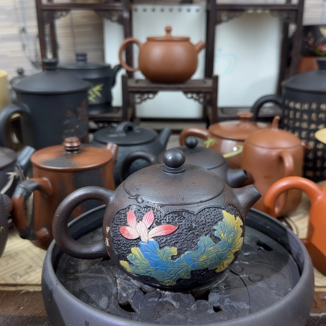 建水紫陶微瑕阳刻彩填壶