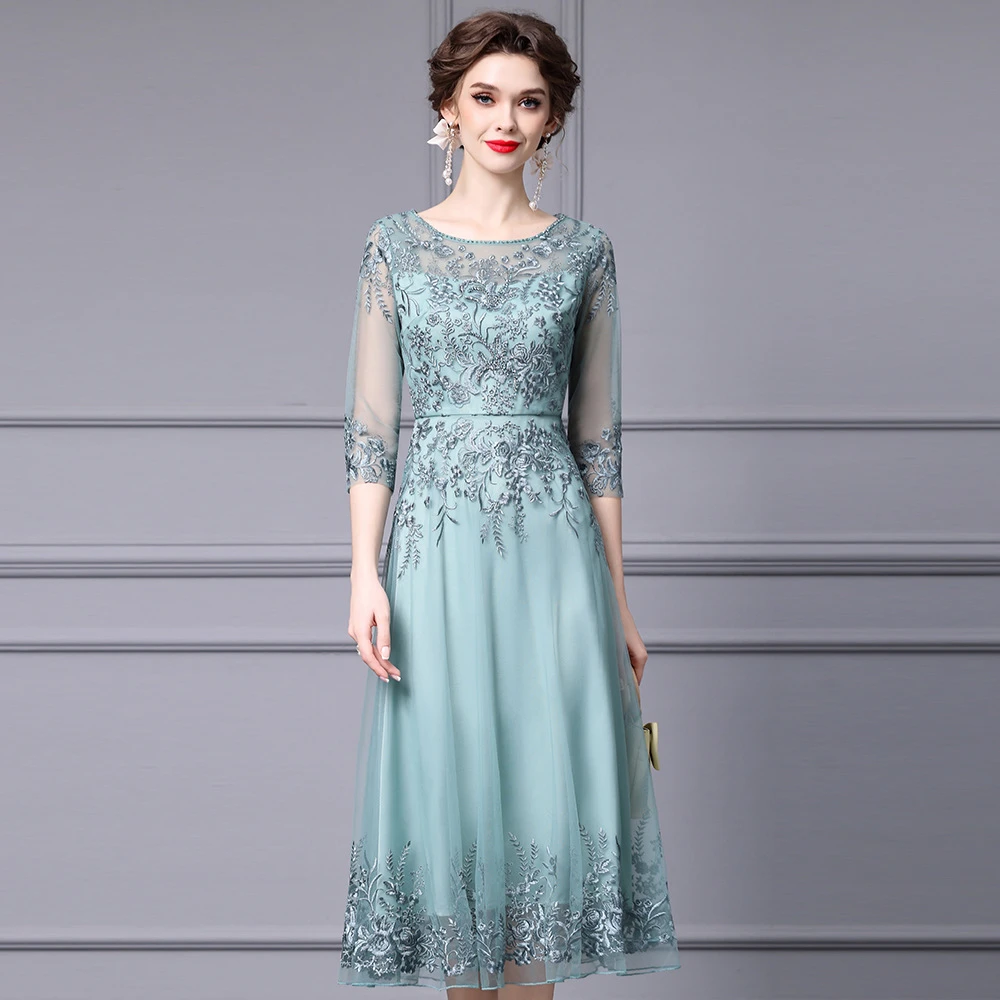 智丽绿色别致网纱裙高端精致重工刺绣拼接大摆连衣裙2025春季新款