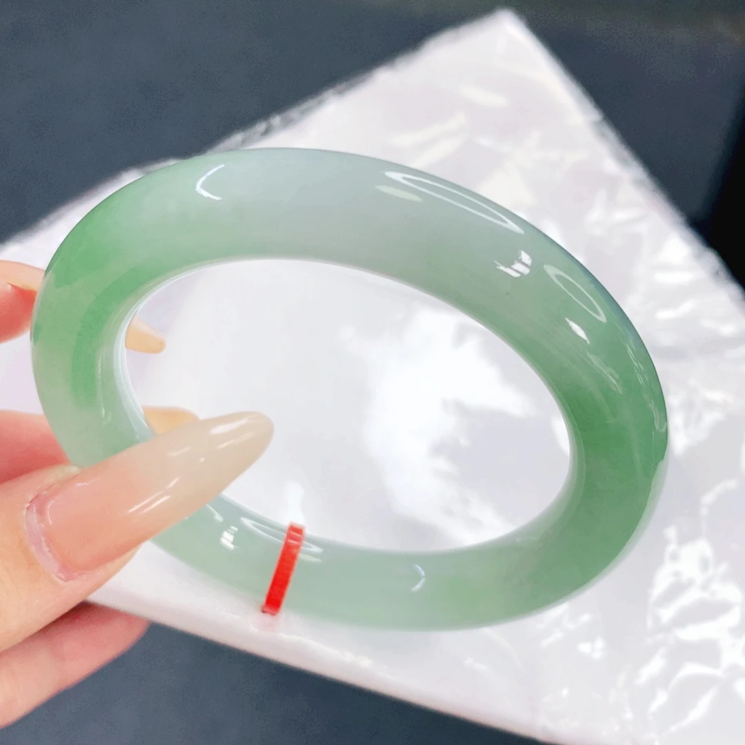 翡翠未镶嵌手镯54