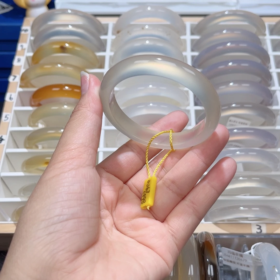 玛瑙/玉髓手镯未镶嵌0067