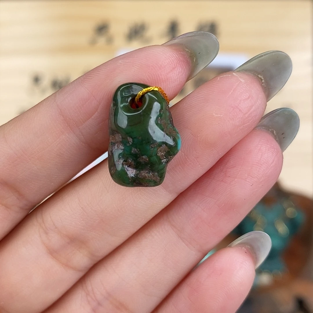 未镶嵌绿松石珠宝奇石