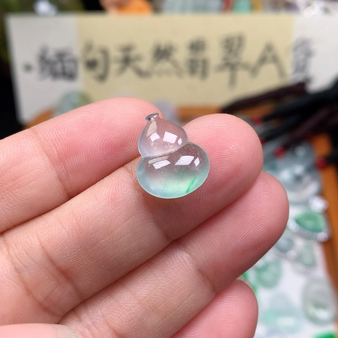 翡翠裸石缅甸天然A货翡翠冰种葫芦