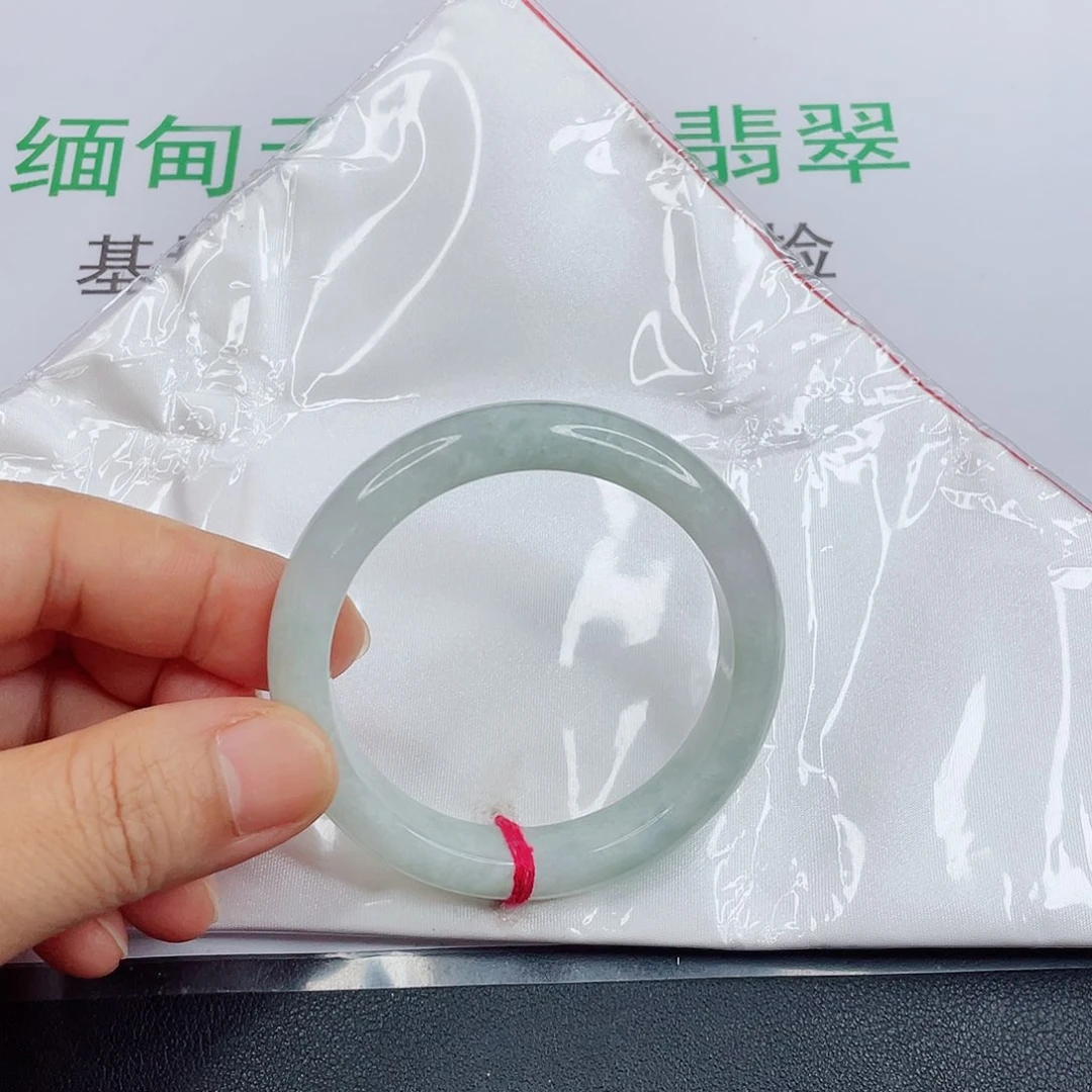 翡翠手镯未镶嵌海***宝