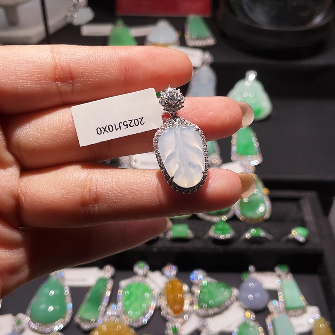 翡翠银S925镶嵌颈饰