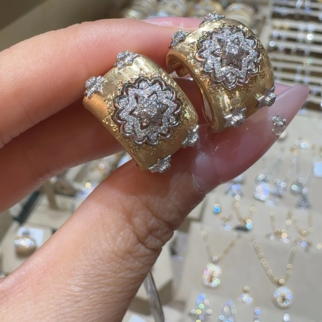 钻石18K金镶嵌耳饰