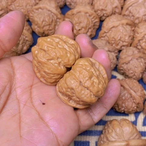 【闪购商品】文玩核桃吊坠爱***赢蛙蛙37