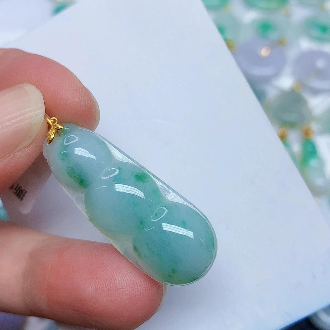 翡翠18K金镶嵌颈饰357899