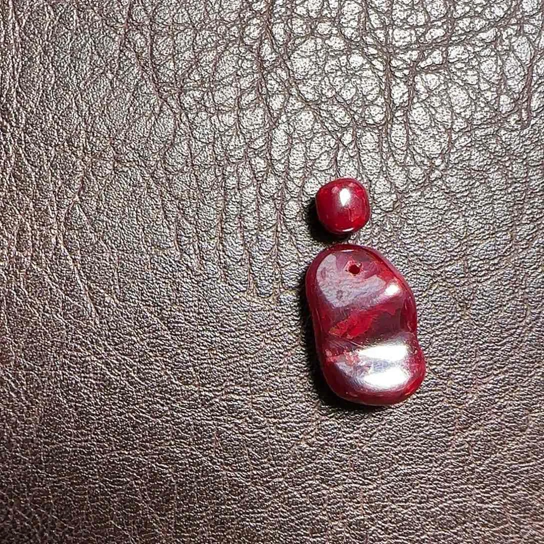 天然辰砂原矿吊坠