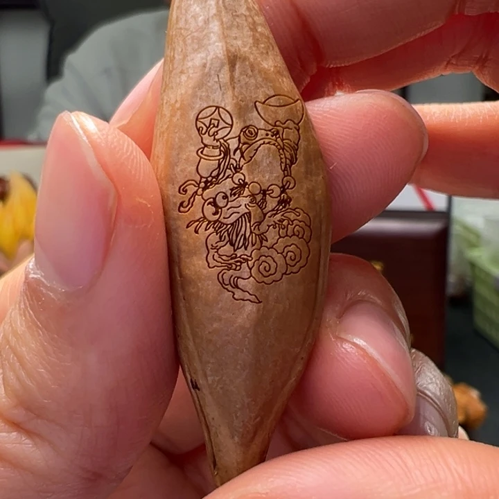橄榄核吊坠橄榄核