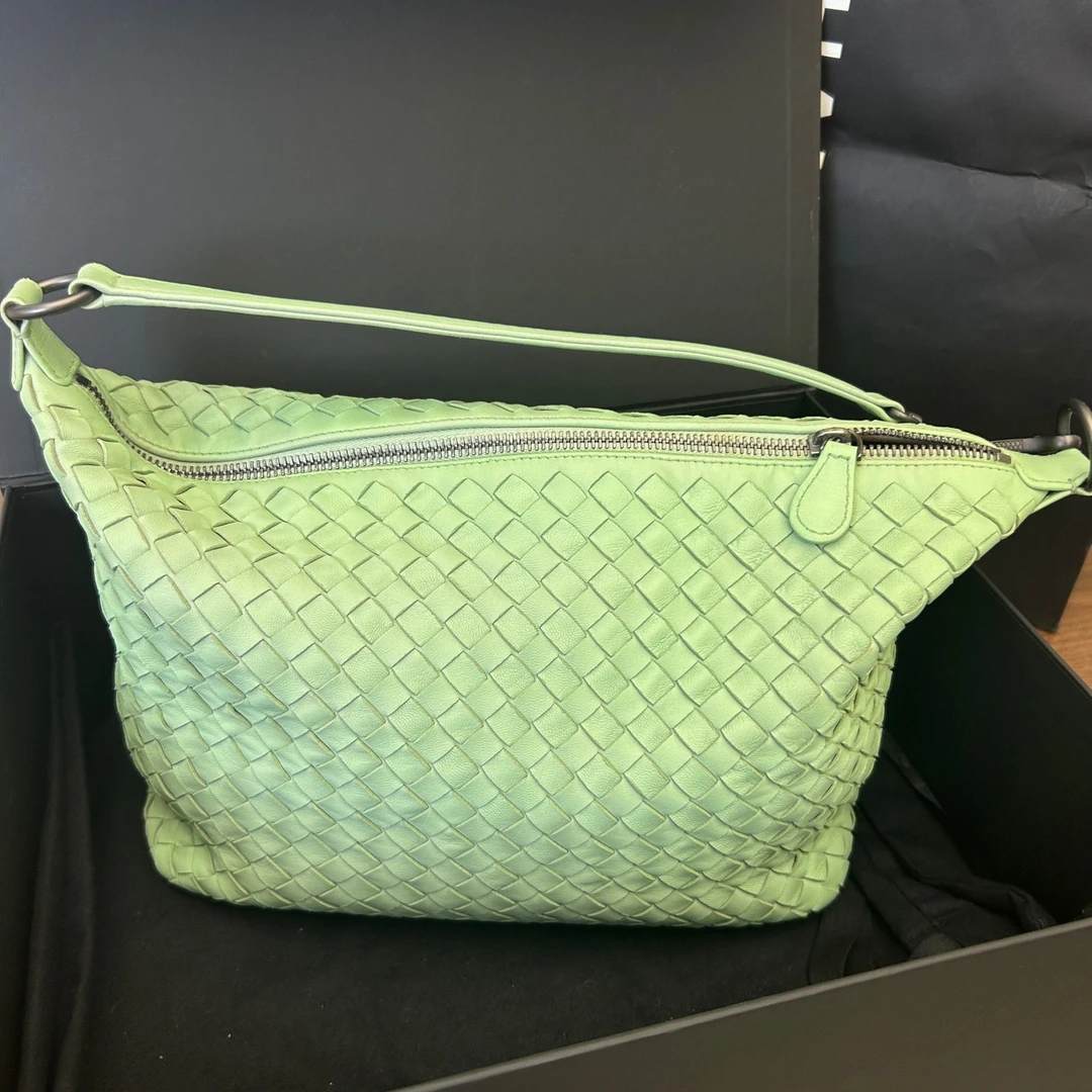 95新 BOTTEGA VENETA/葆蝶家 hobo绿色编织饭盒包 底长25