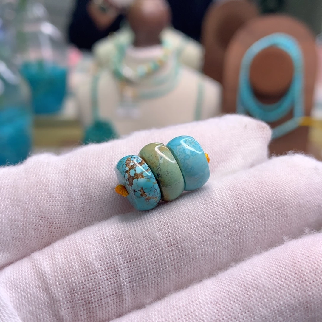 绿松石未镶嵌饰品