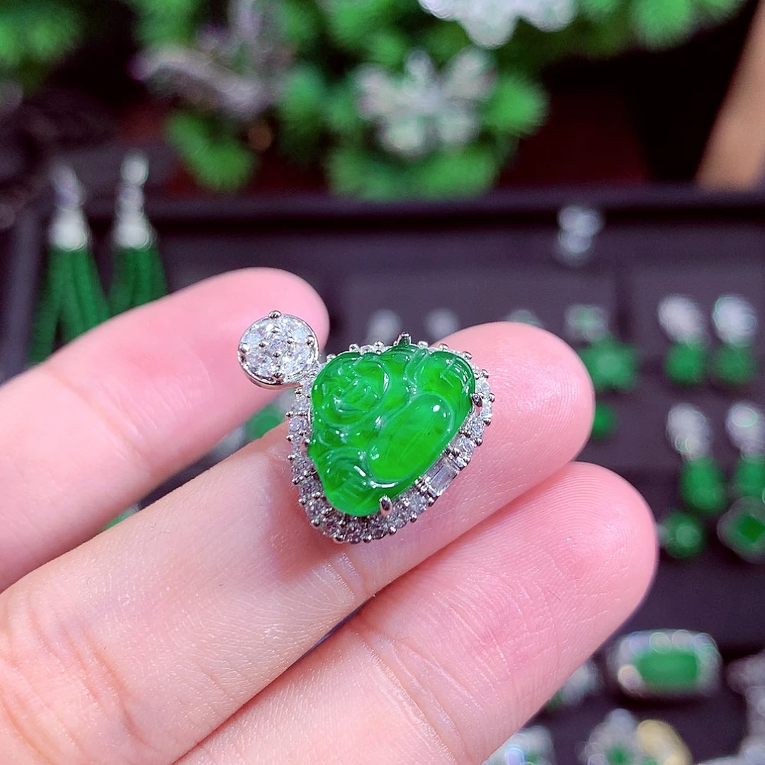 颈饰未镶嵌翡翠天然