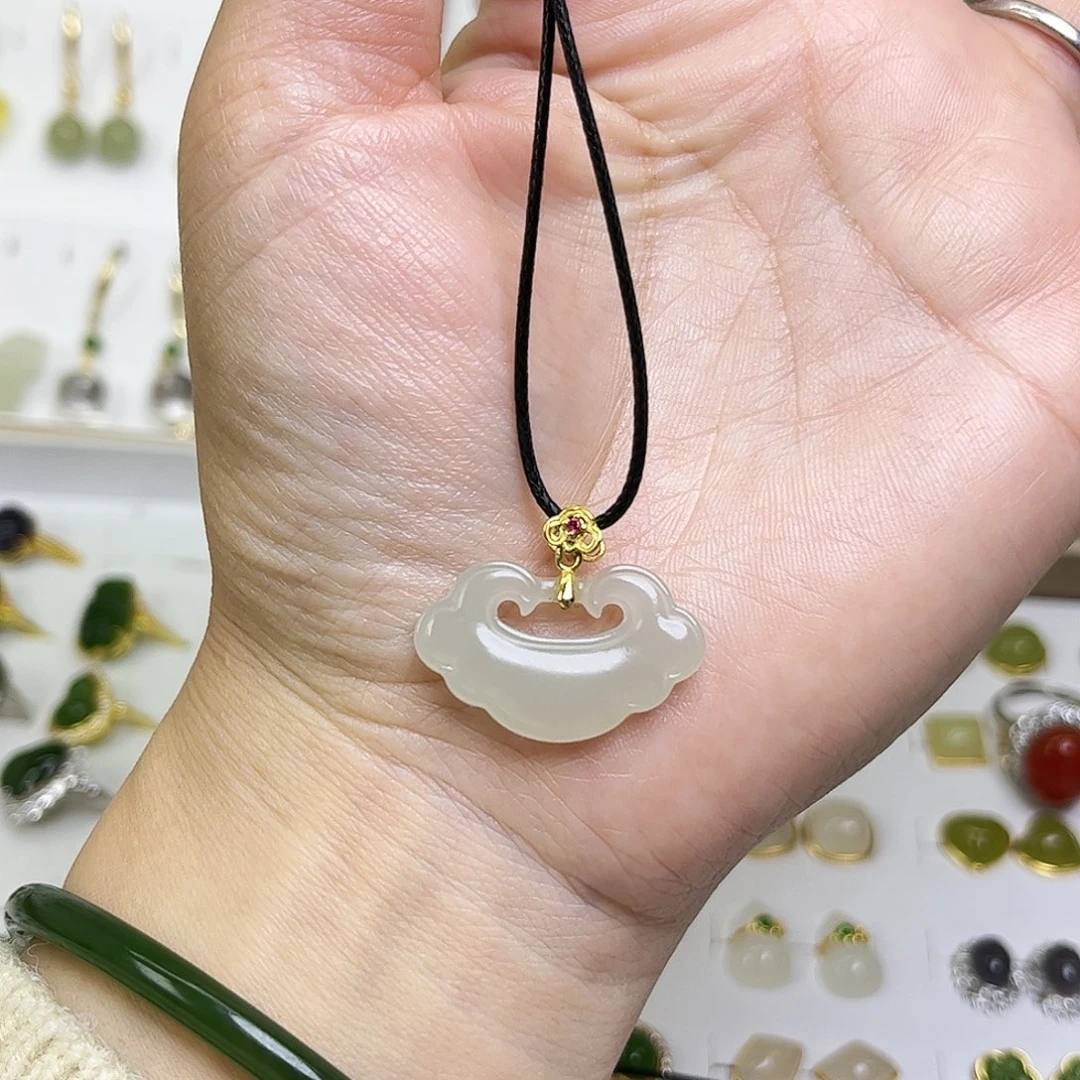 和田玉银S925镶嵌耳饰