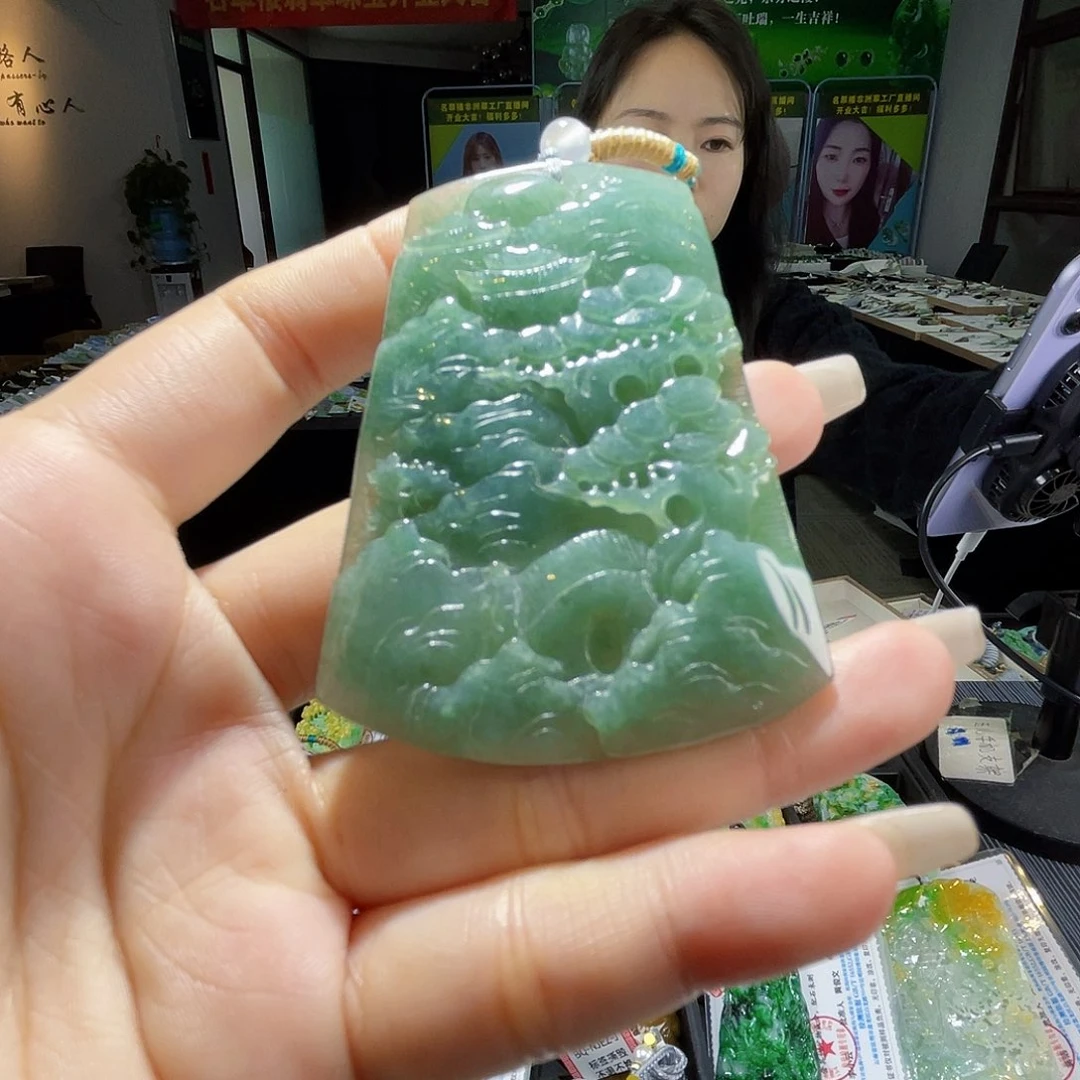 颈饰未镶嵌翡翠一