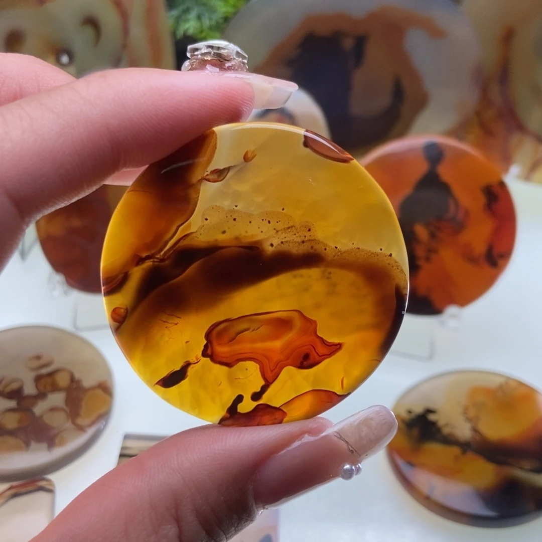 【闪购商品】玛瑙/玉髓颈饰未镶嵌玉***人