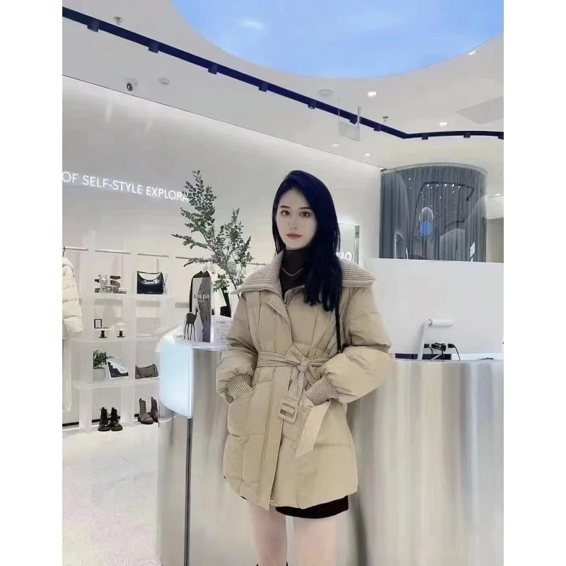 冬季新款显瘦百搭户外连帽短外套(羽）