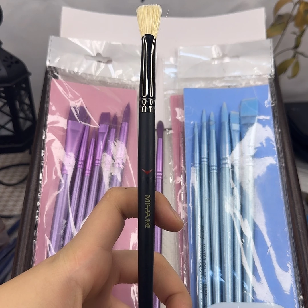 4.9到手一支米娅正品猪鬃毛画笔套装