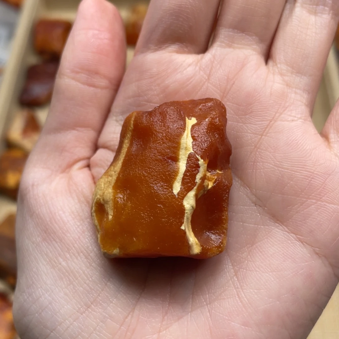 琥珀未镶嵌珠宝奇石