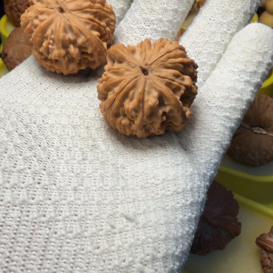 小***胖文玩核桃吊坠龙眼