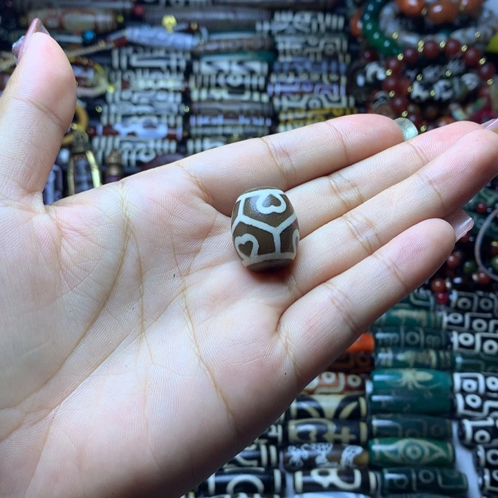 玛瑙/玉髓未镶嵌吊坠(赠链)