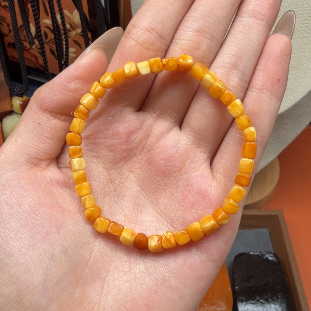 蜜蜡未镶嵌吊坠(赠链)