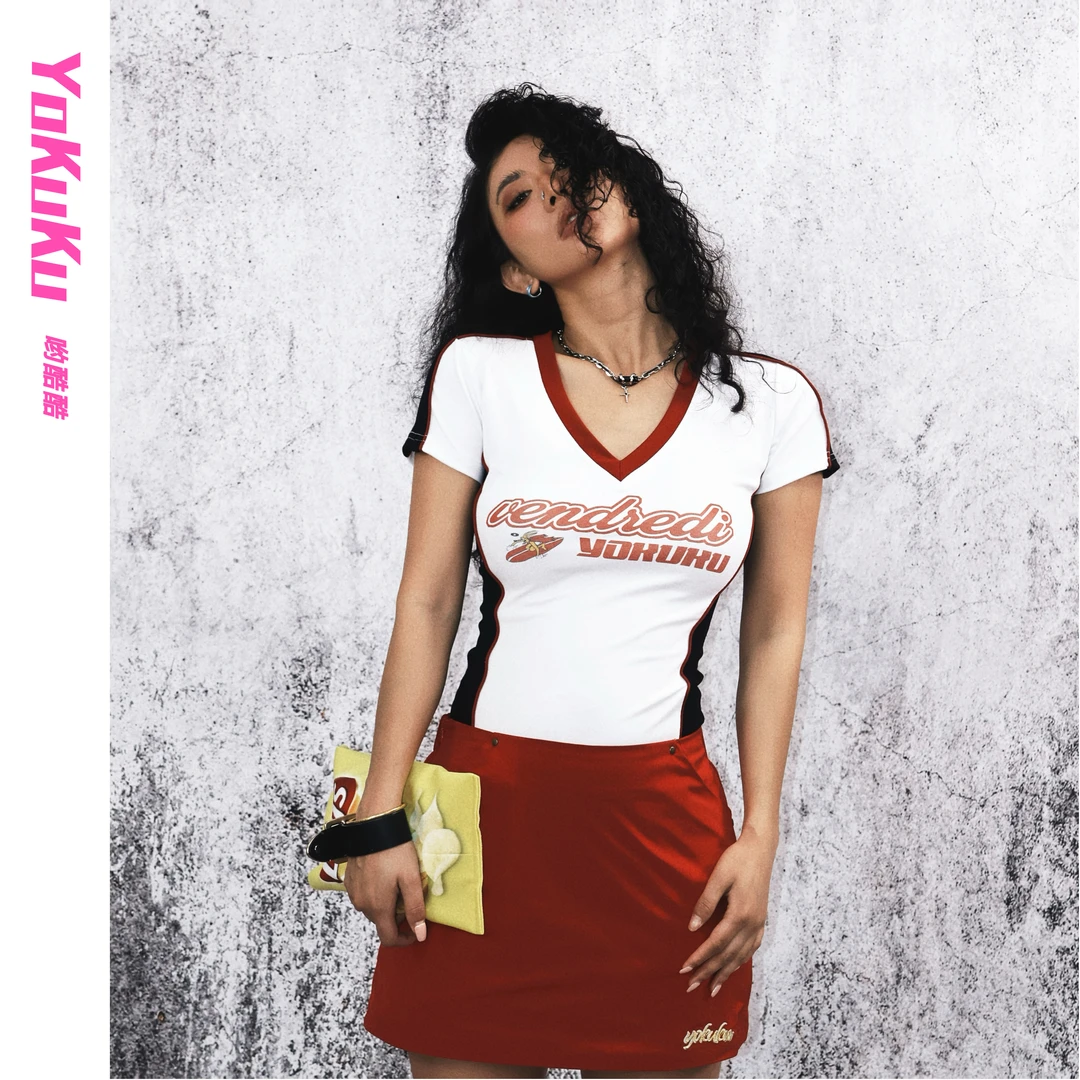 哟酷酷（机车女孩）百搭短袖T恤美式学院运动风V领显瘦拼色短袖t恤