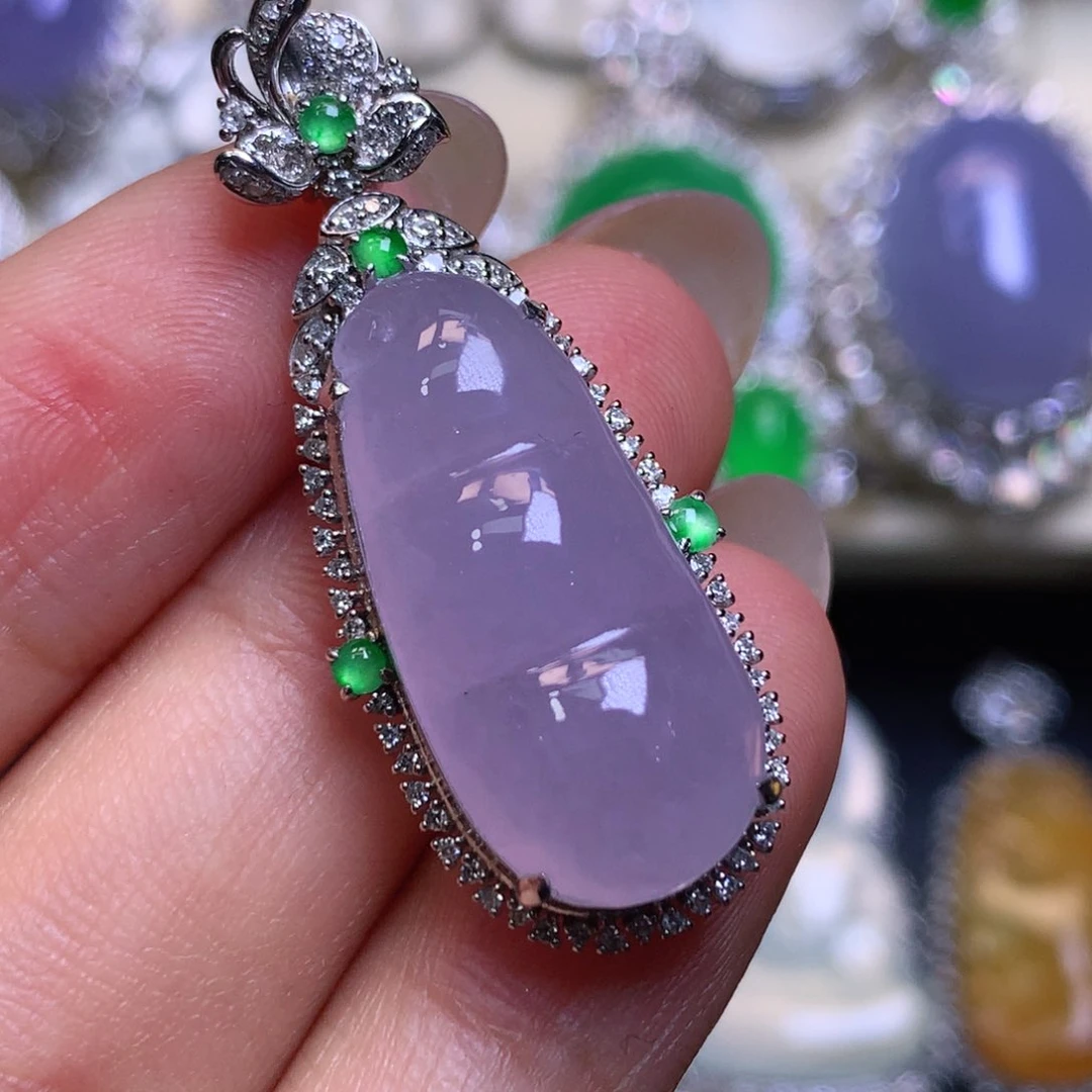 颈饰18K金镶嵌翡翠翡翠