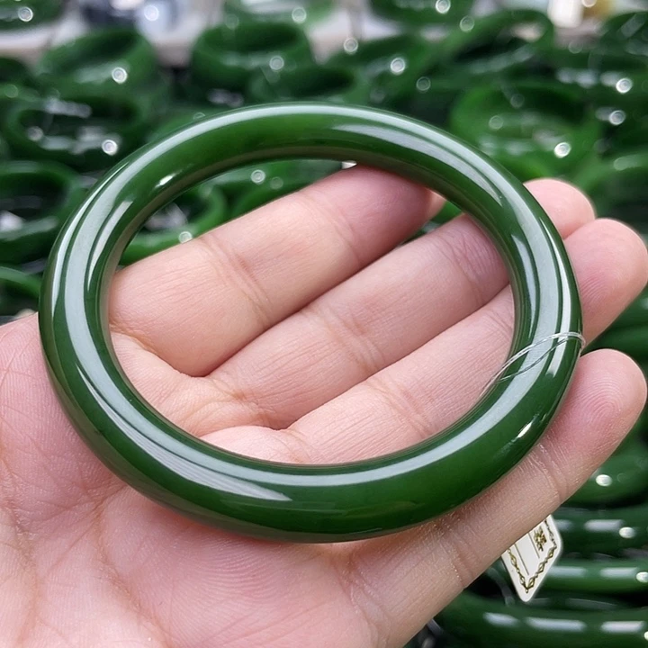 未镶嵌手镯和田玉（碧玉）美*姐