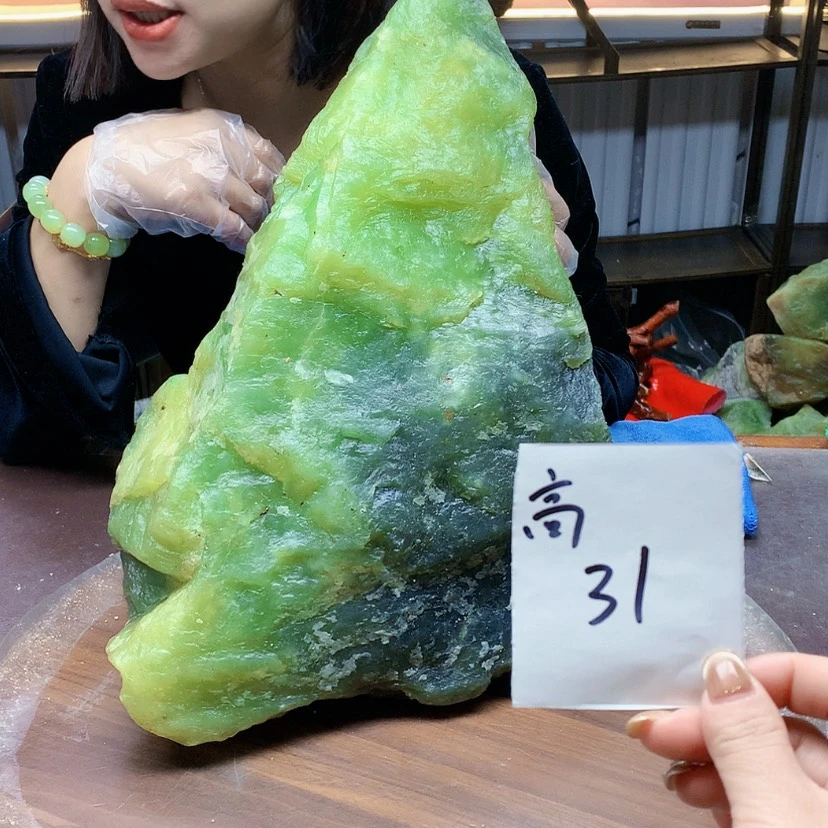 【闪购商品】未镶嵌蛇纹石玉原石