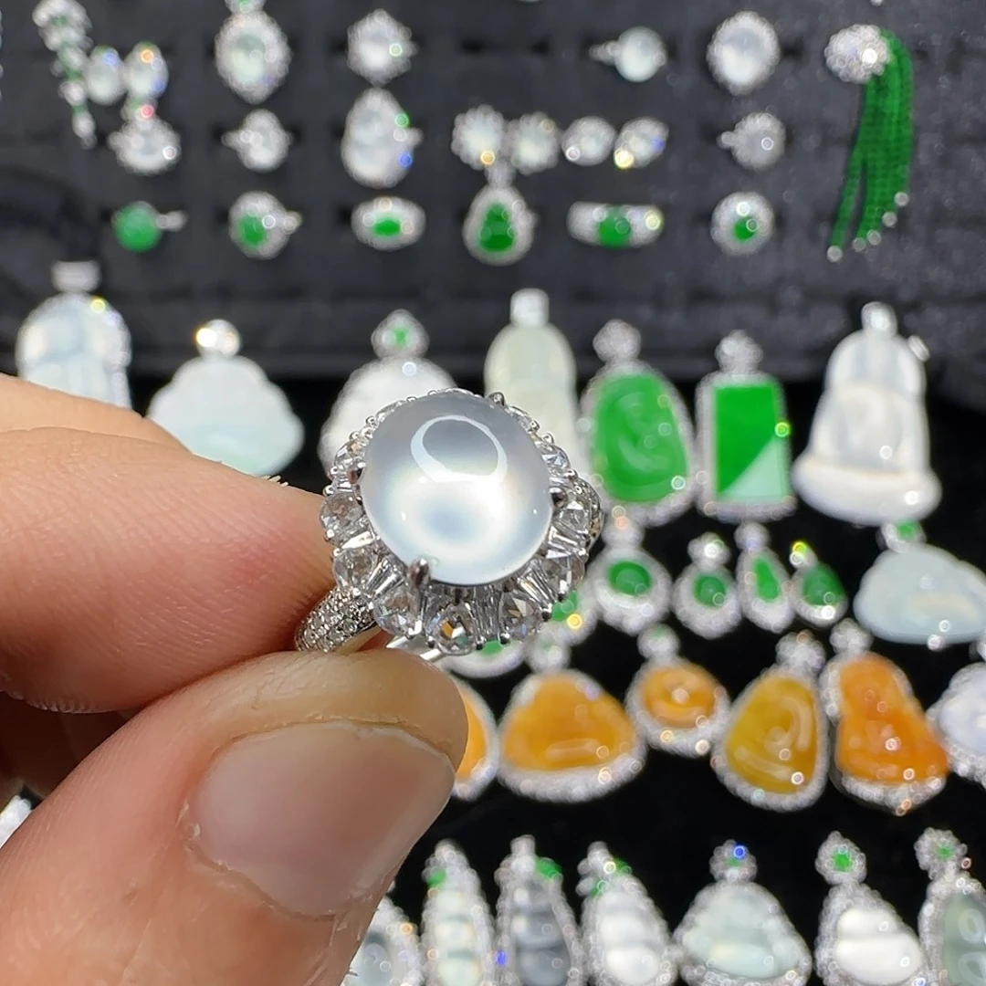 翡翠18K金镶嵌戒指天然翡翠