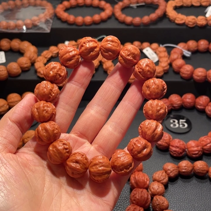 张***0手串文玩核桃赤龙八棱1.8