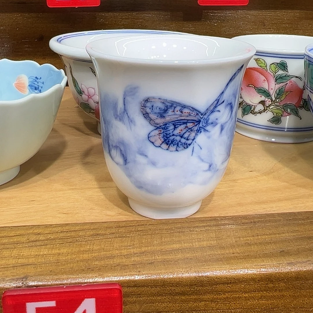 小***子手工蝴蝶品茗杯一个