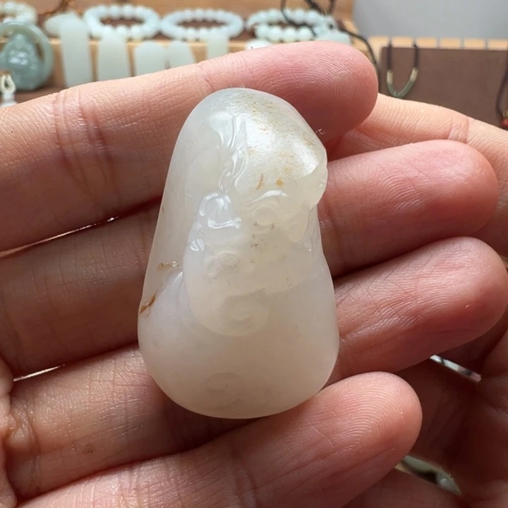 和田玉未镶嵌颈饰貔貅