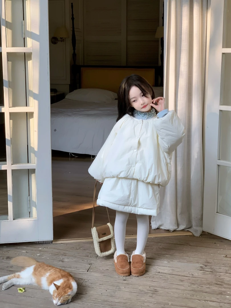 2025新款冬季女童洋气时髦短款棉服儿童花苞外套短裙夹棉裙套装