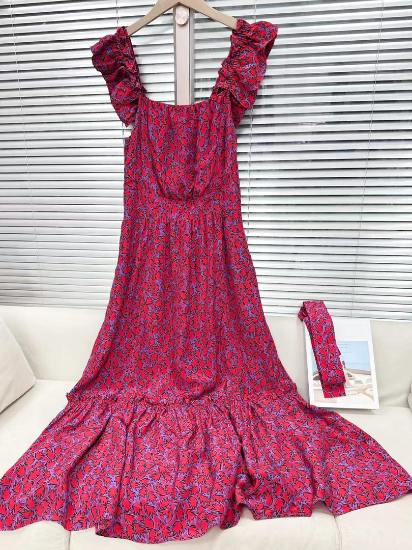 【法式风情】优雅红色吊带连衣裙微瑕