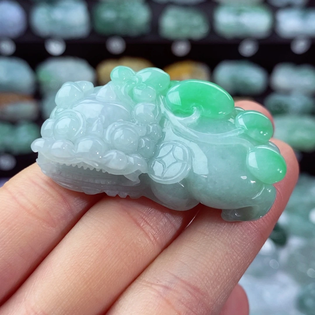 翡翠颈饰未镶嵌天然