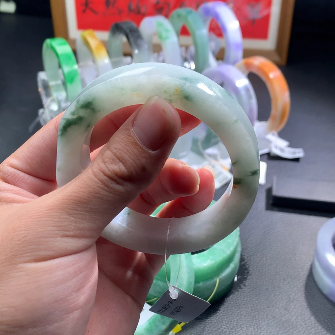 昕***然定制翡翠未镶嵌翡翠