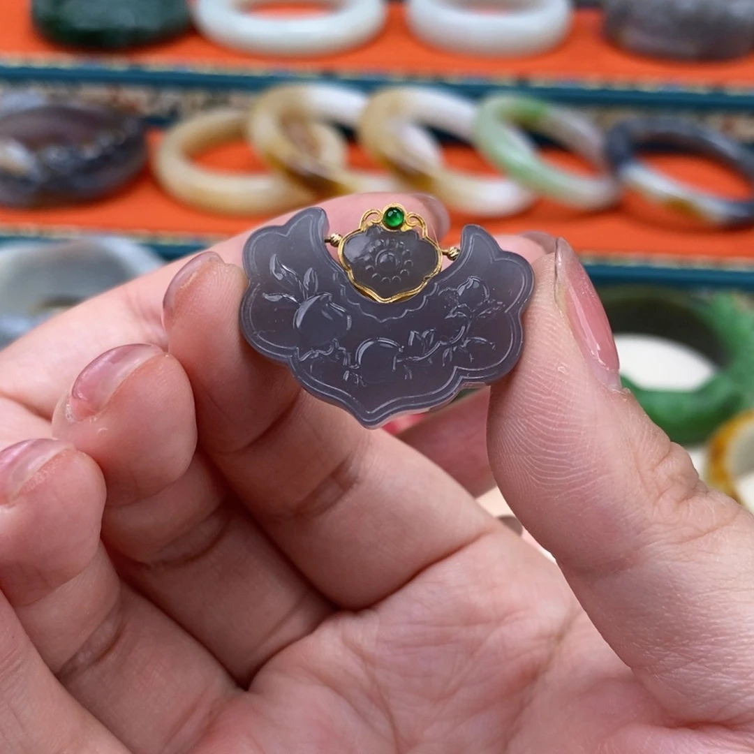 和田玉挂件未镶嵌