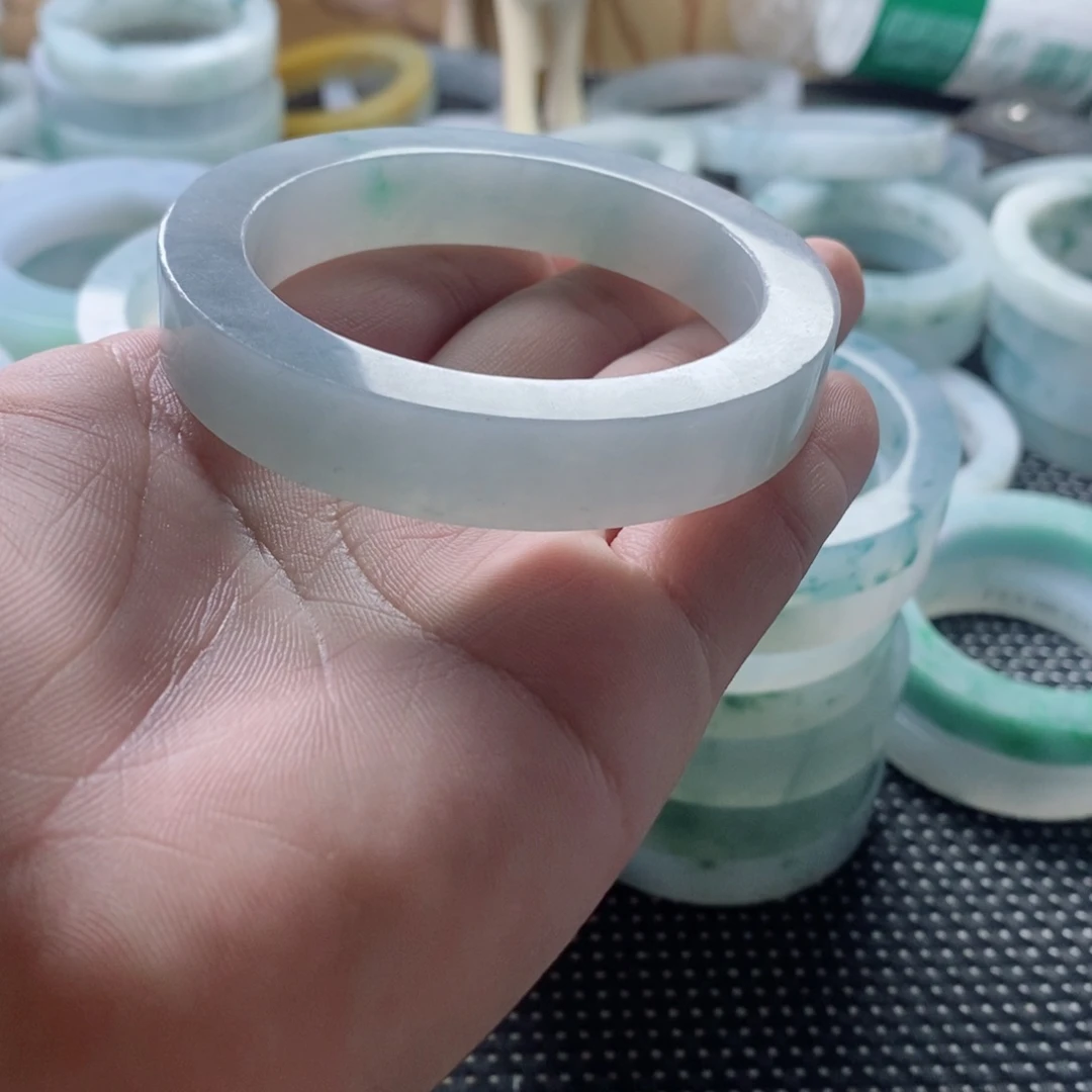 黄****未镶嵌AAA定制翡翠