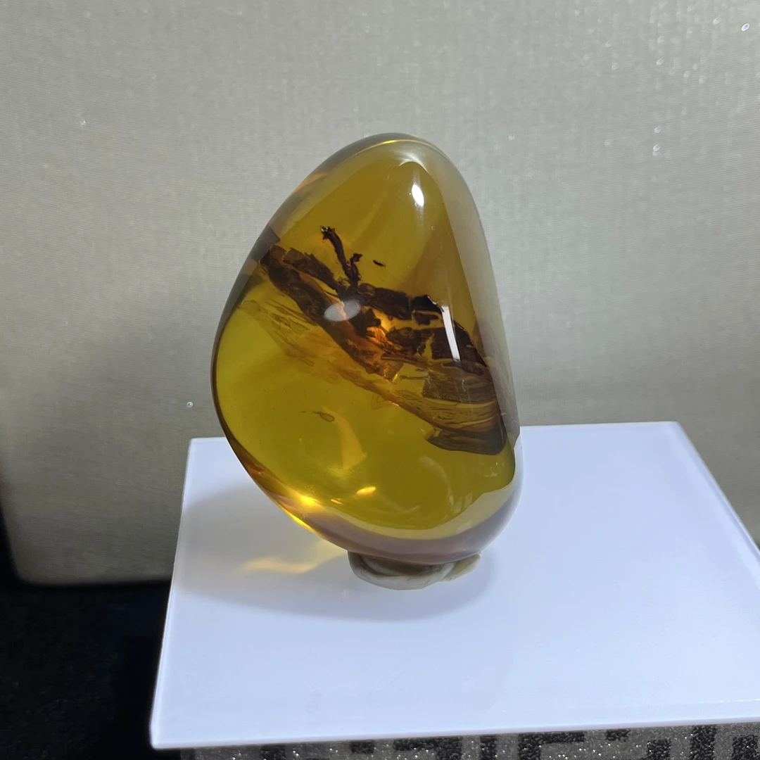 【凯馨珠宝】缅甸天然琥珀植物随型吊坠